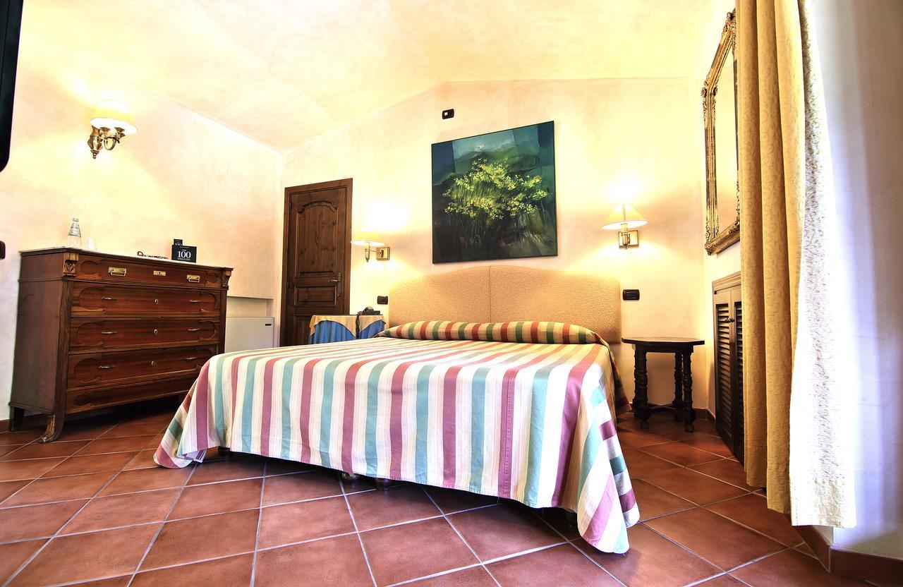L'Agnata Di De Andre Boutique Hotel Tempio Pausania Dış mekan fotoğraf