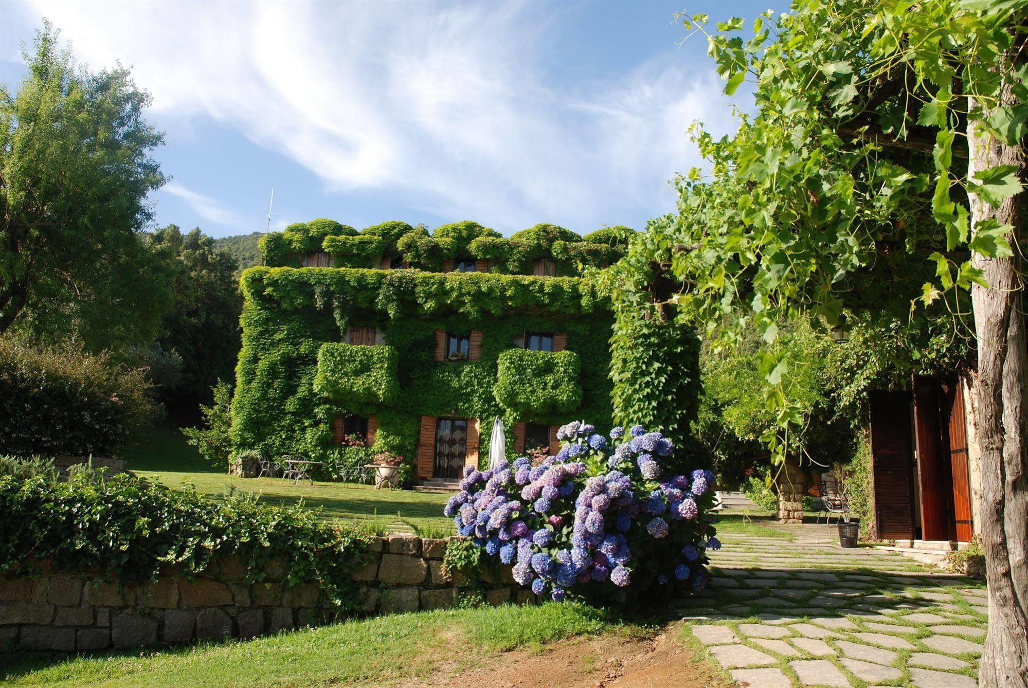 L'Agnata Di De Andre Boutique Hotel Tempio Pausania Dış mekan fotoğraf