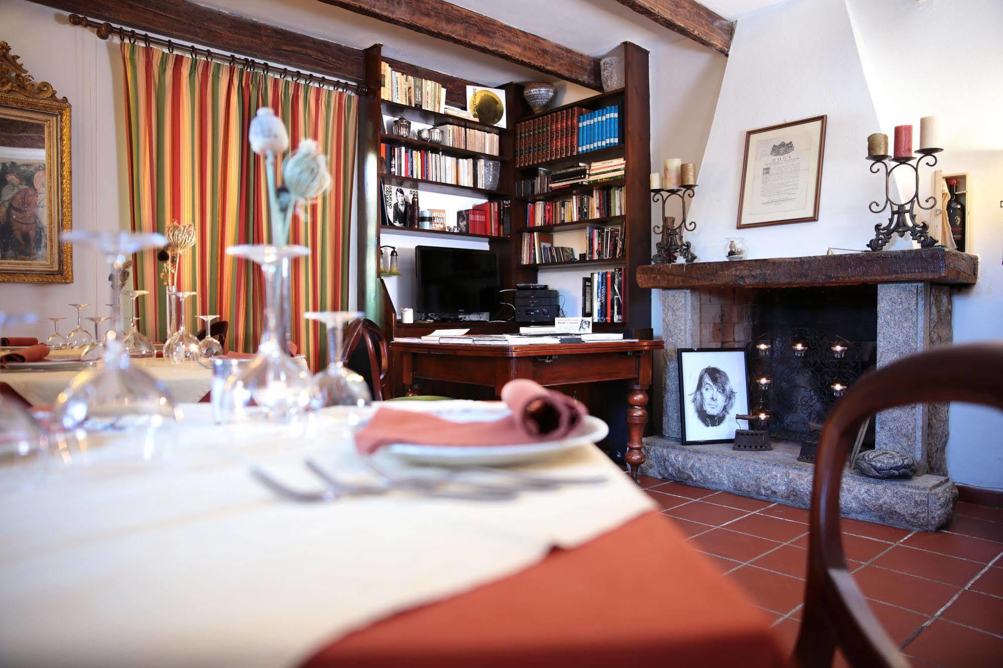 L'Agnata Di De Andre Boutique Hotel Tempio Pausania Dış mekan fotoğraf