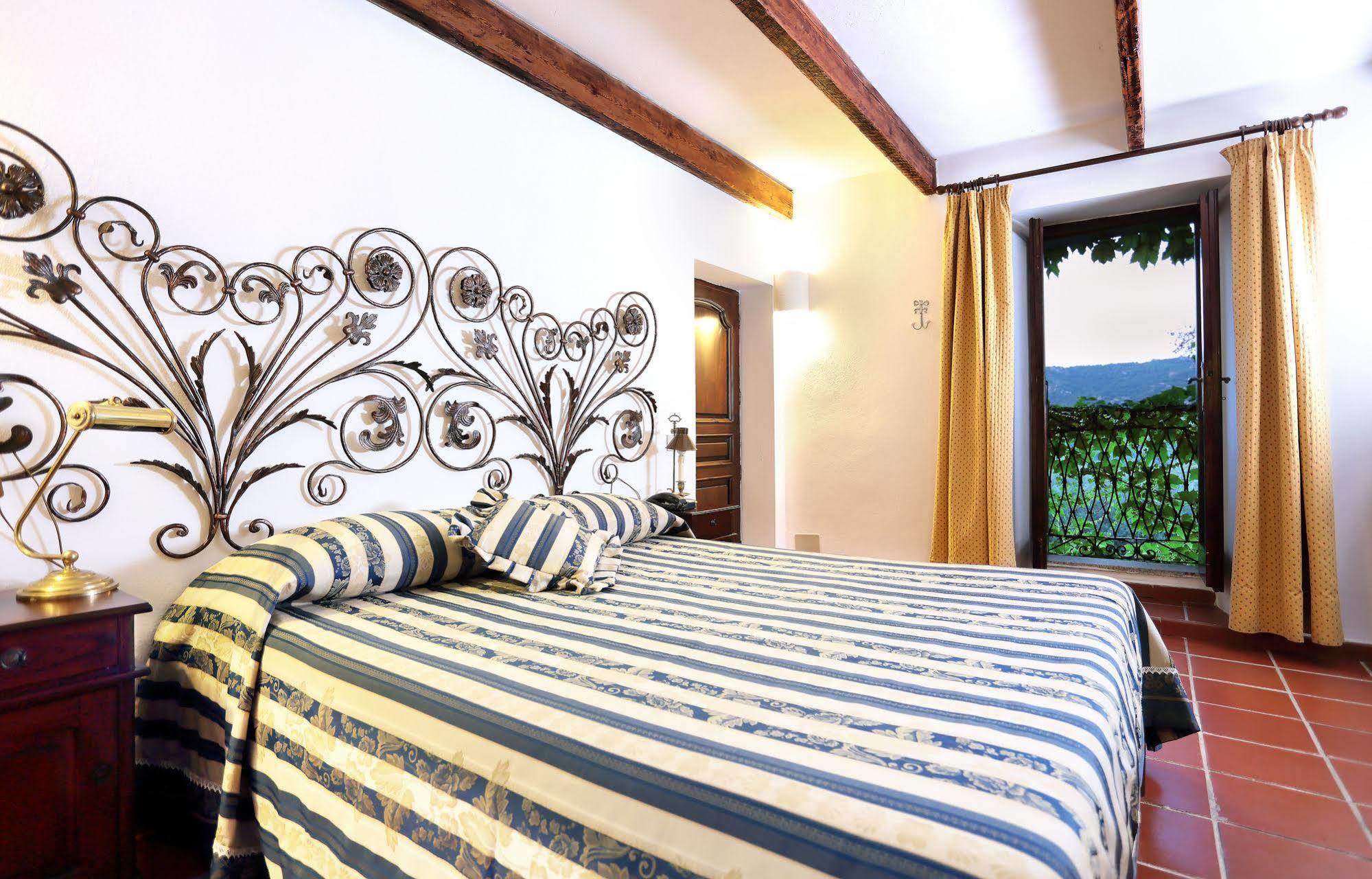 L'Agnata Di De Andre Boutique Hotel Tempio Pausania Dış mekan fotoğraf